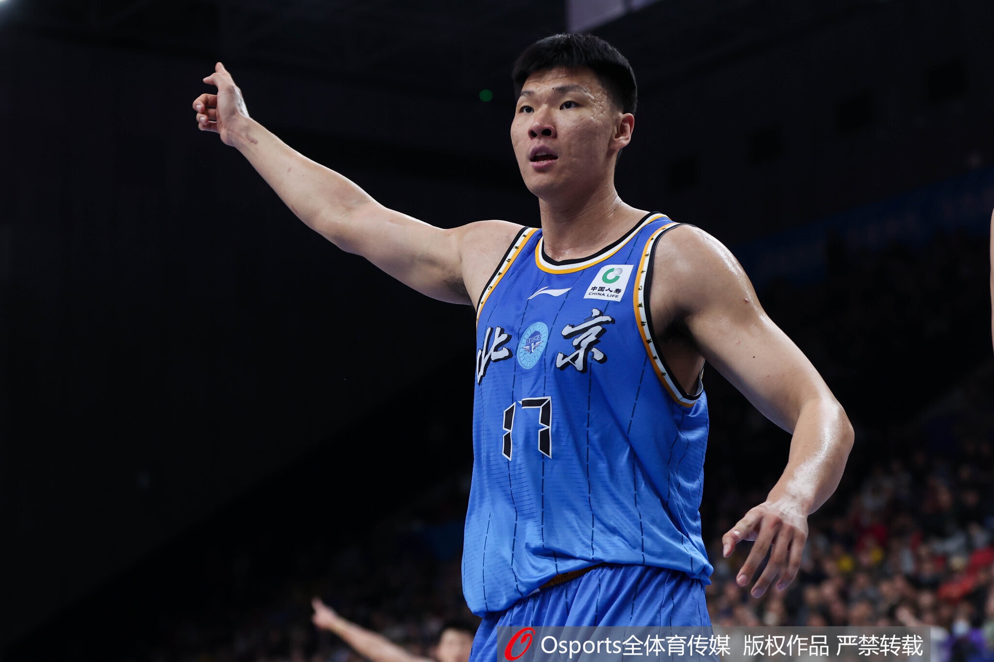 乐鱼体育-北京让范子铭去打四号位&amp;搭配麦基和周琦 这个变化也激活了前者